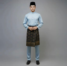 Load image into Gallery viewer, BAJU MELAYU LANANG C/M TRADITIONAL PESAK BABY BLUE BY JAKEL